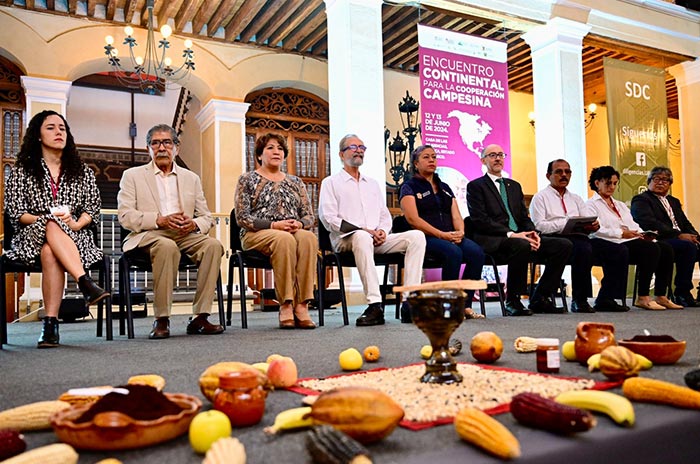 Inaugura Delfina_Gómez_Encuentro_Continental_para_Cooperación_Campesina_3.jpg